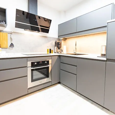 Mittendrin In Apartament *